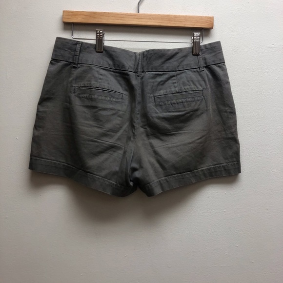 Loft Gray shorts - Picture 5 of 6